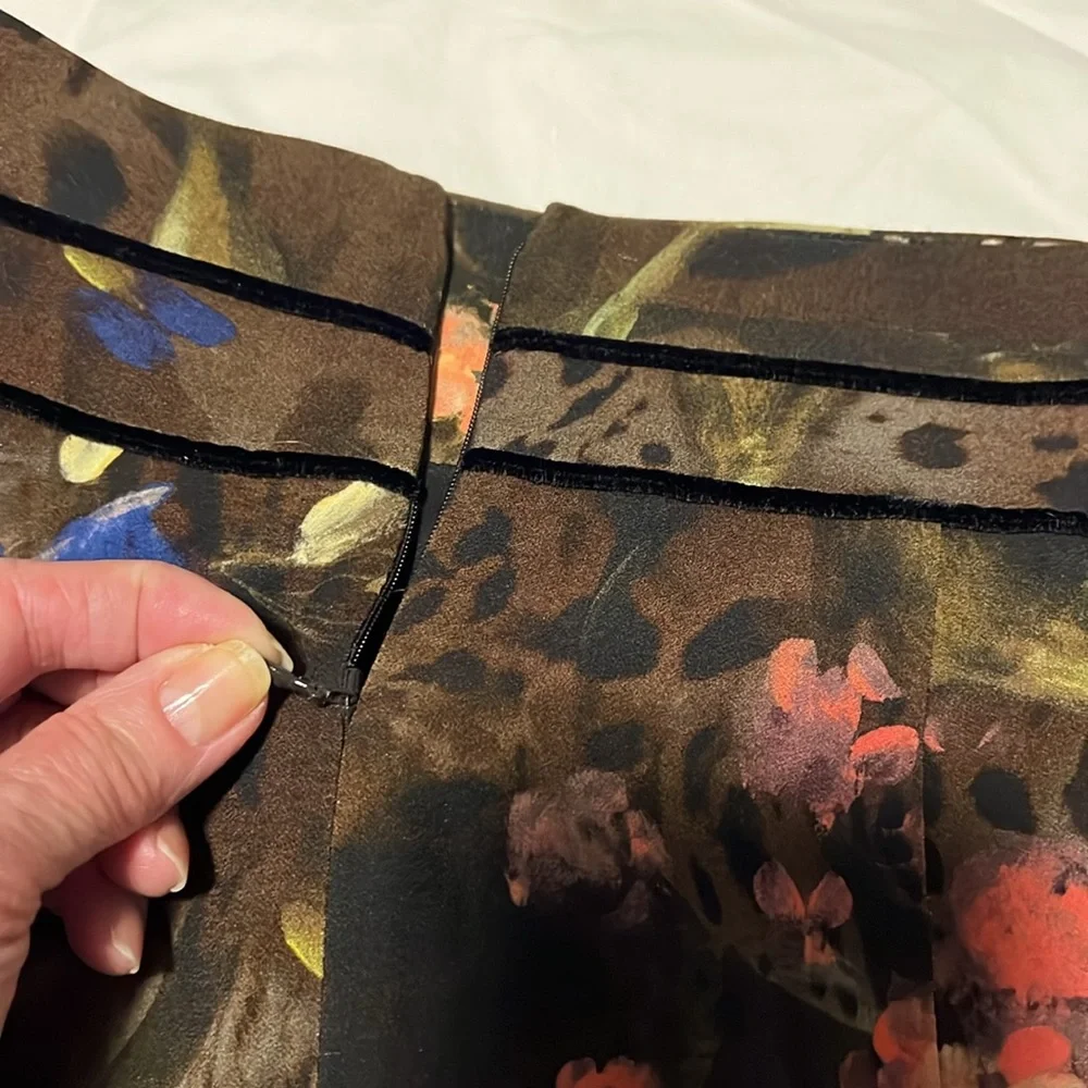 ROBERTO CAVALLI skirt, size 8 - Picture 4 of 12